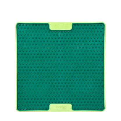 LickiMat Soother TUFF PRO Green lifestyle