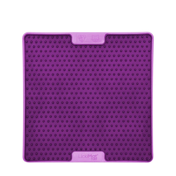 LickiMat Soother TUFF PRO Purple lifestyle