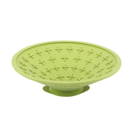 LickiMat Splash Green lifestyle